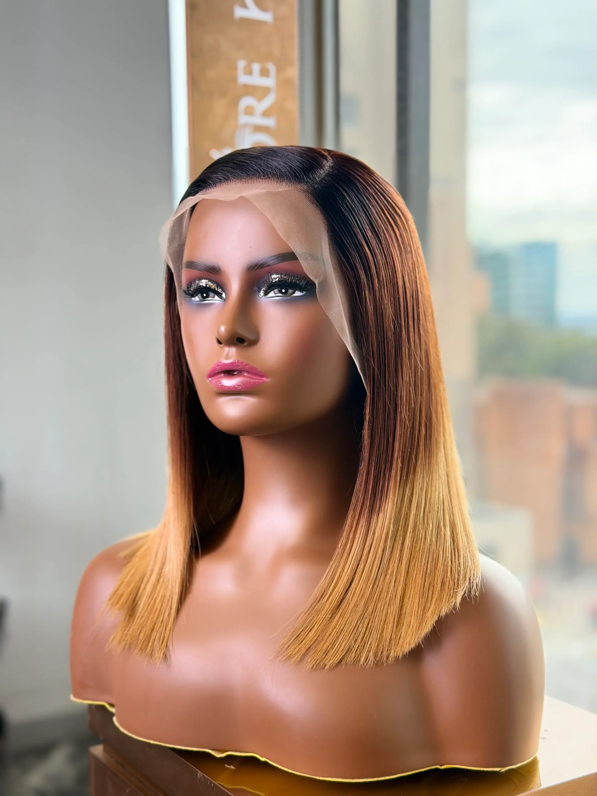 Hoeny Ombre Blonde Frontal 12 Inch Bob Wig - Image 2